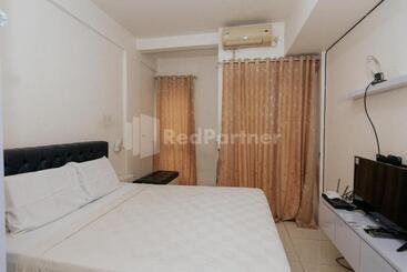 هتل Redliving Apartemen Skylounge Tamansari Vanez Room
