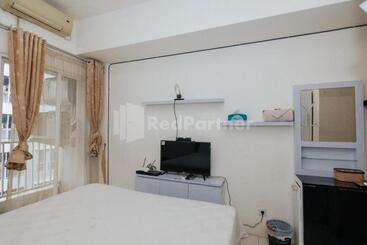هتل Redliving Apartemen Skylounge Tamansari Vanez Room