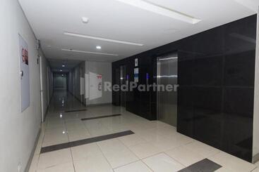 هتل Redliving Apartemen Skylounge Tamansari Vanez Room
