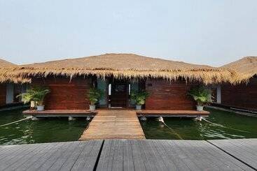 Ruknam Resort