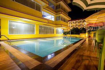 هتل Sairaj Beach Resort   Calangute Goa
