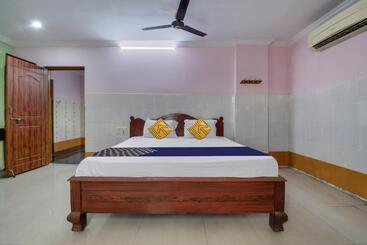 هتل O Sir Vr Sairam Lodge