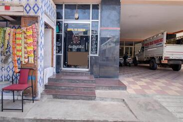 هتل O Sir Vr Sairam Lodge