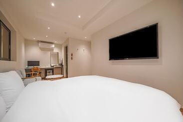 Мотель Daegu Dongdaegu Station Hotel Cherish