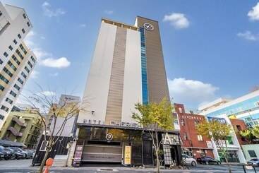 Мотель Daegu Dongdaegu Station Hotel Cherish