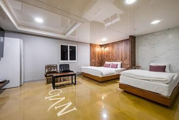 مُتل Daegu Pyeongri Dong Hotel Cian