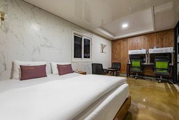 مُتل Daegu Pyeongri Dong Hotel Cian