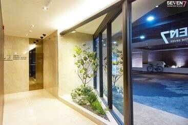 مُتل Jinju Hotel Seven