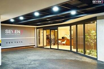 مُتل Jinju Hotel Seven
