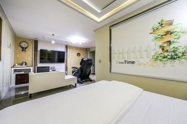 مُتل Ulsan Junggu Time