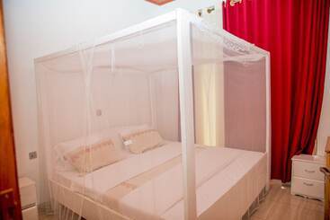 تختخواب و صبحانه Leisere Inn