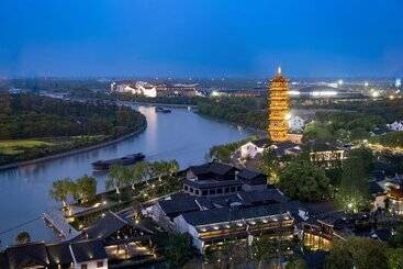 هتل Dishang Resort Wuzhen