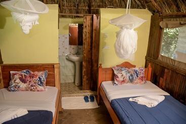 هتل Giraffe Hills Mara Camp