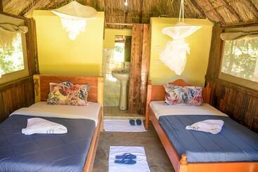 هتل Giraffe Hills Mara Camp