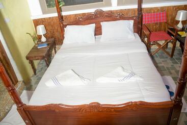 هتل Giraffe Hills Mara Camp