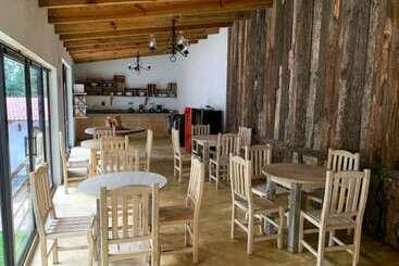 هتل Glamping Rio Valle De Bravo