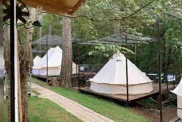 هتل Glamping Rio Valle De Bravo