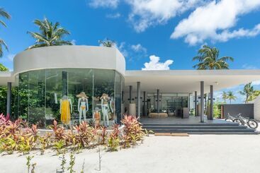 هتل Madifushi Private Island