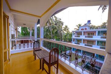 هتل Nalanda Retreat Beach Resort