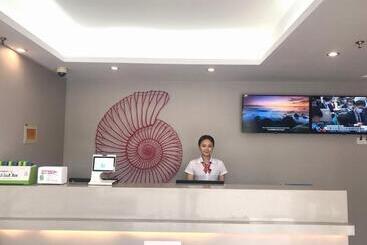 Shell Hotel Shanghai Minhang District Wenjing Road Metro Station