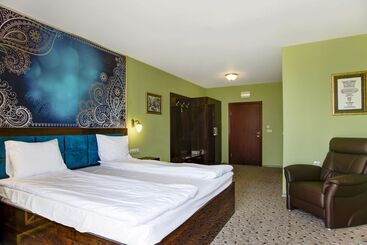 هتل Spa Alchemist Residence