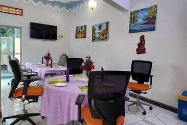هتل Ssese Leisure Beach