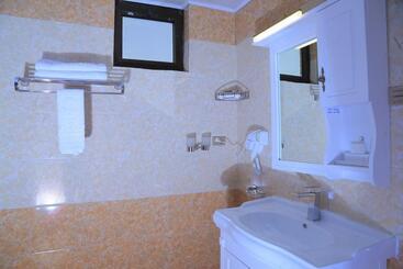 هتل Sunland International