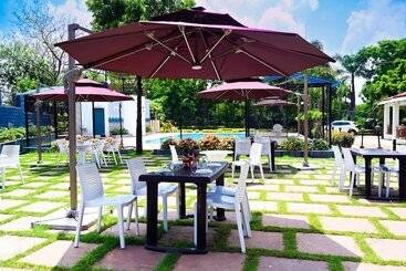 ホテル Tgi Insignia Resort & Villa's