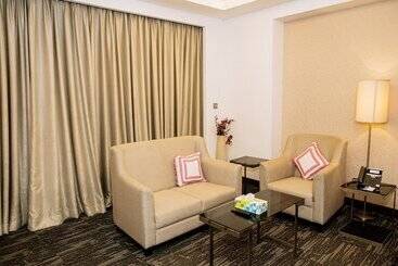 Jashore It Park Hotel And Resort