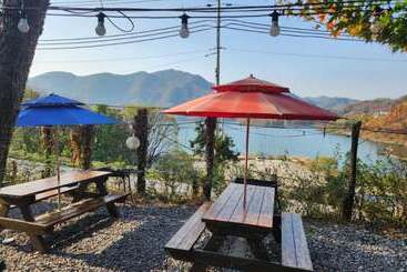 مُتل Jecheon Cheongpung Bali
