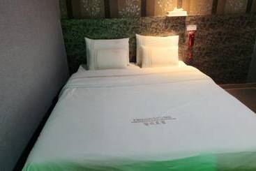 مُتل Jecheon Cheongpung Bali