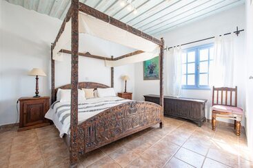 پانسیون Adamos Studio Hotel Apartments