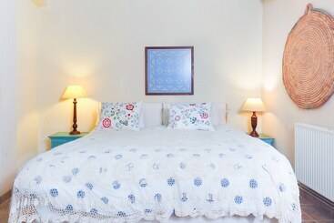پانسیون Adamos Studio Hotel Apartments