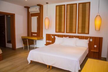 Royal Andilana Resort & Spa