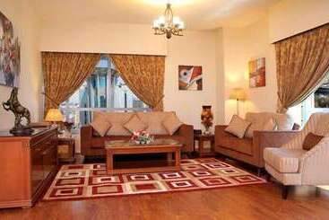 Royal Concorde Hotel &suite