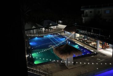 Virgin Island Resort   Restaurant & Spa