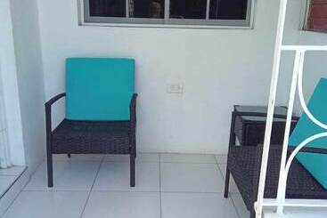 تختخواب و صبحانه Harmony Vybz Apartment
