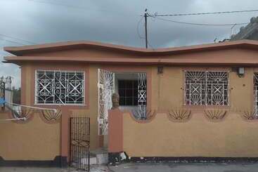 تختخواب و صبحانه Harmony Vybz Apartment