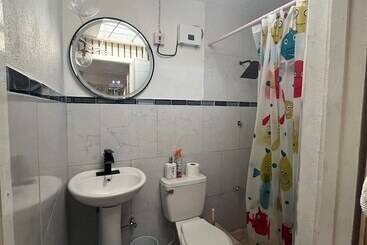 تختخواب و صبحانه Harmony Vybz Apartment