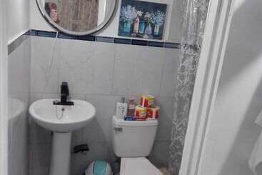 تختخواب و صبحانه Harmony Vybz Apartment