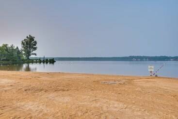 Bright + Modern Poconos Cabin: Community Beach!