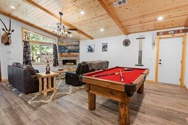 Cabin On Knight