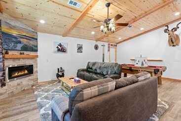 Cabin On Knight