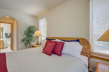 بيت ريفى Charming Amalia Retreat W/ Fireplace & Grill!