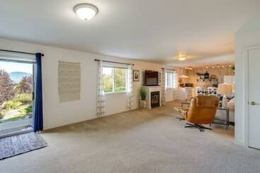 Coastal Haven W/ Hot Tub & San Juan Island Views