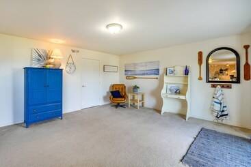 Coastal Haven W/ Hot Tub & San Juan Island Views