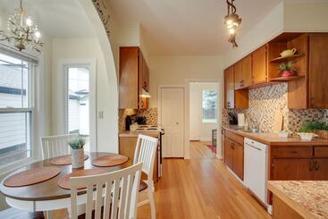 Downtown Coeur Dalene Retreat Near Lake & Parks!