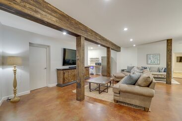 Luxury Lakefront Retreat W/ Deck & Patio!