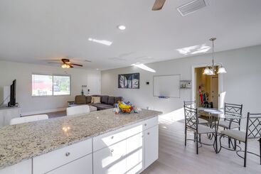 Fort Myers Vacation Home W/ Patio ~ 14 Mi To Beach