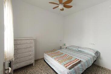 مسافرخانه Daydream Medano Coliving